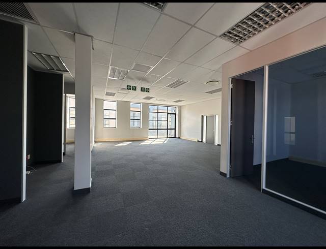 155.30M² OFFICE TO LET IN ECO PARK ESTATE